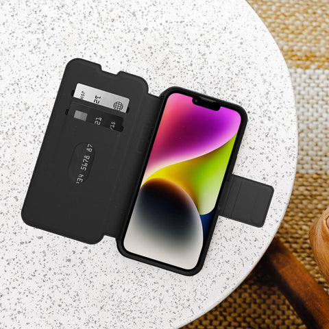 iPhone 14 Plus Leather Folio Strada Series